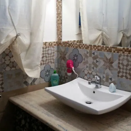 Casa Marta Sant'erasmo Apartamento *